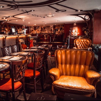 Bar à jeux cocooning Paris - Le dernier bar avant la fin du monde